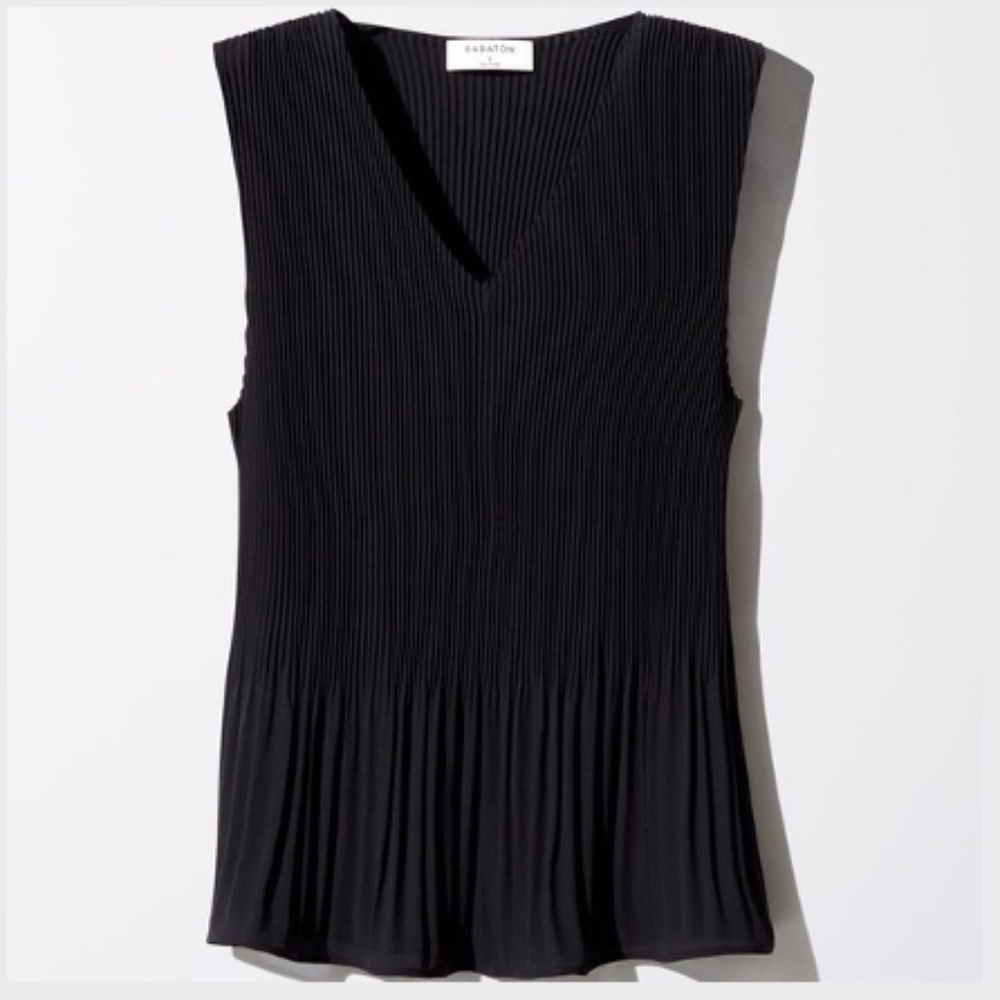 Aritzia Babaton Damien Blouse Black Medium